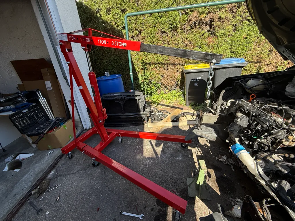 Robuster Motorkran 2T | Werkstattkran Motorheber