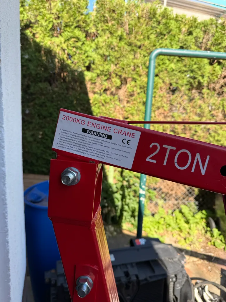 Robuster Motorkran 2T | Werkstattkran Motorheber mieten in Augsburg – Bild 2