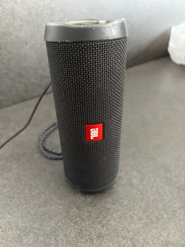 JBL Flip 4