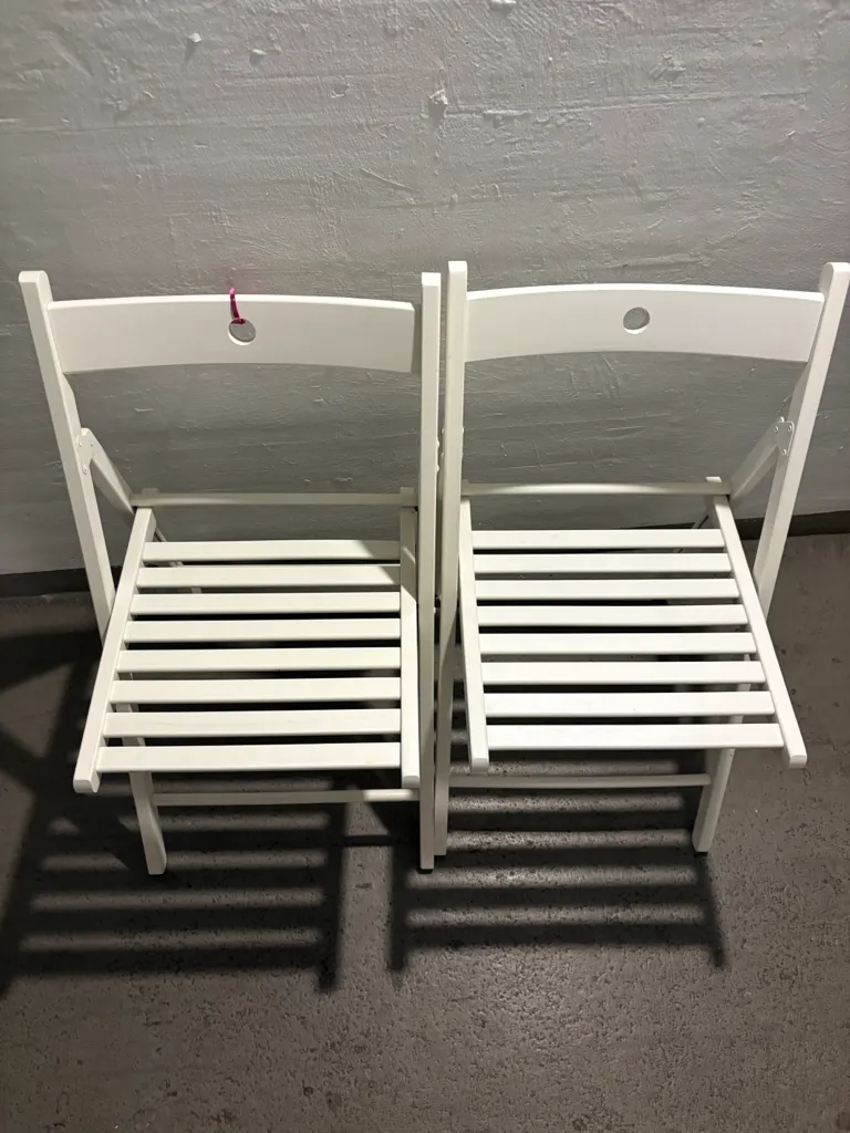 2er-Set weiße Holz-Klappstühle