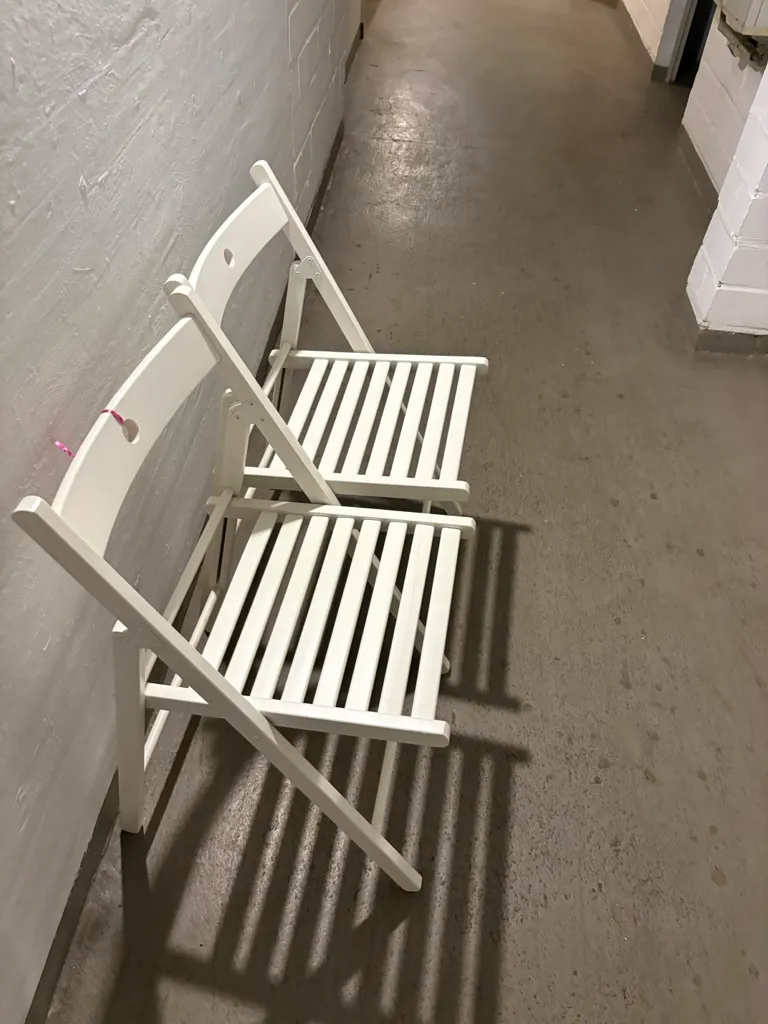 2er-Set weiße Holz-Klappstühle – Bild 2