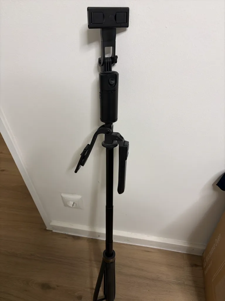 Insta360 ONE X3 360°-Kamera mit Invisible Selfie Stick