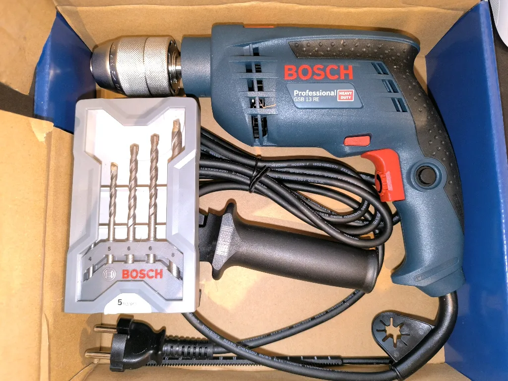 Handlicher Schlagbohrer